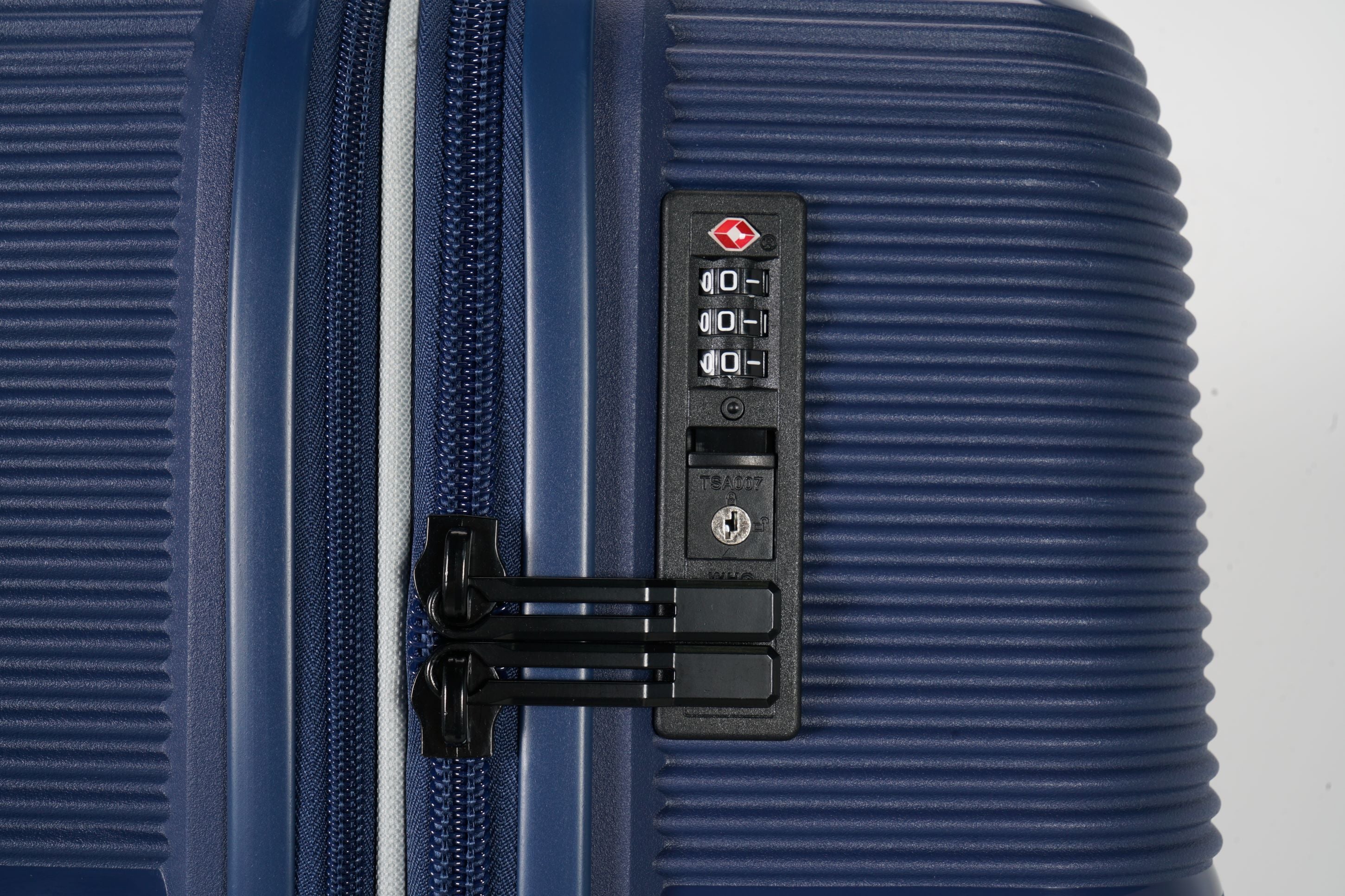 Tosca Orion Collection 55cm-H Carry-on Polypropylene hard side trolley case TCA827C-Navy - Image 6
